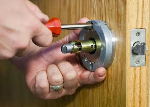 Super Locksmith Services Enfield, CT 860-352-0735 Super Locksmith Services Enfield, CT 860-352-0735 - 29-13