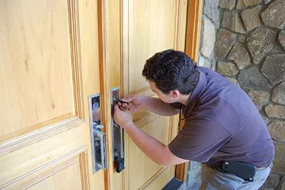 Super Locksmith Services Enfield, CT 860-352-0735 Super Locksmith Services Enfield, CT 860-352-0735 - 29-16