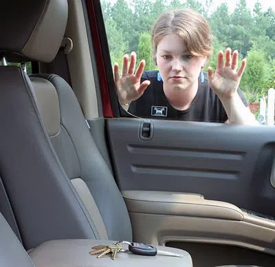 Super Locksmith Services Enfield, CT 860-352-0735 Super Locksmith Services Enfield, CT 860-352-0735 - 29-20